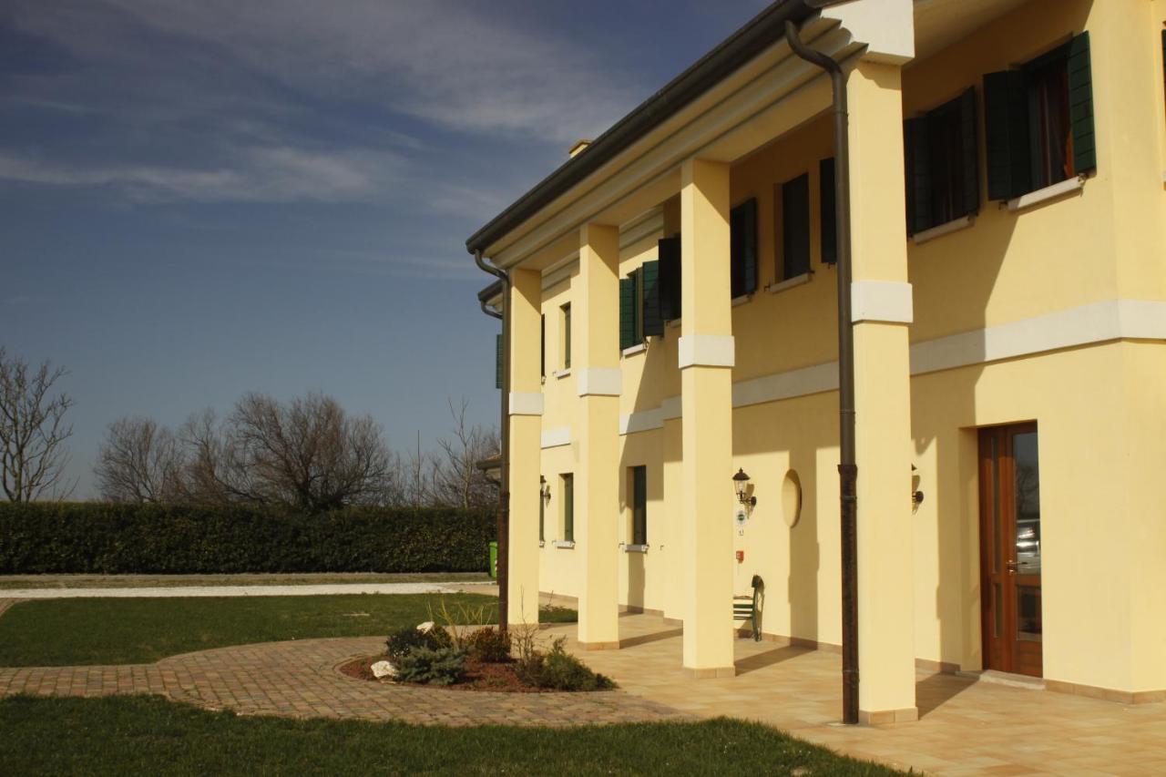 Il Paradello Albergo Ristorante Porto Levante Exterior foto