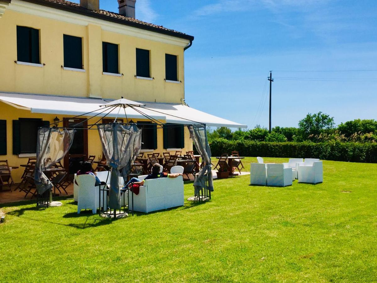 Il Paradello Albergo Ristorante Porto Levante Exterior foto