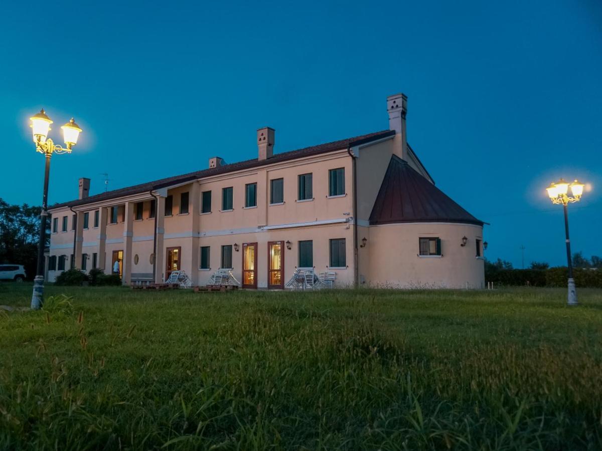 Il Paradello Albergo Ristorante Porto Levante Exterior foto