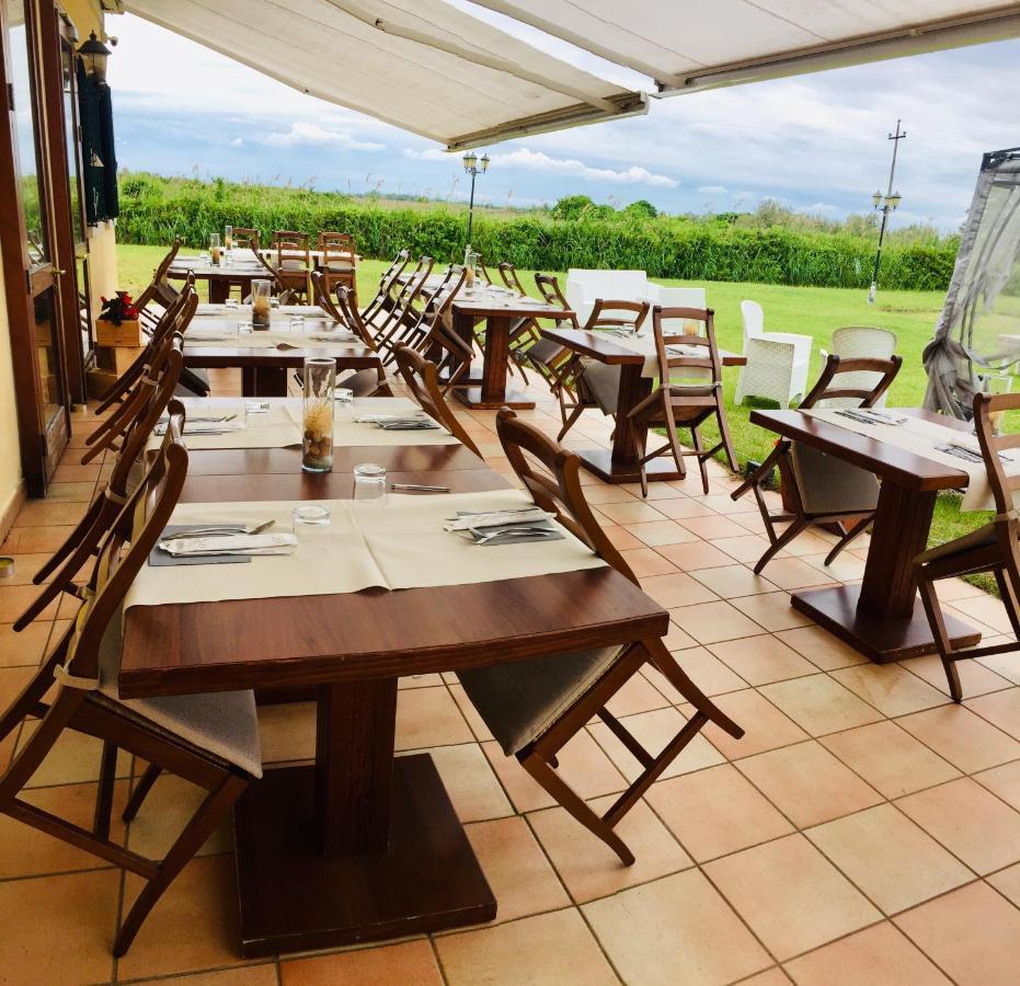 Il Paradello Albergo Ristorante Porto Levante Exterior foto