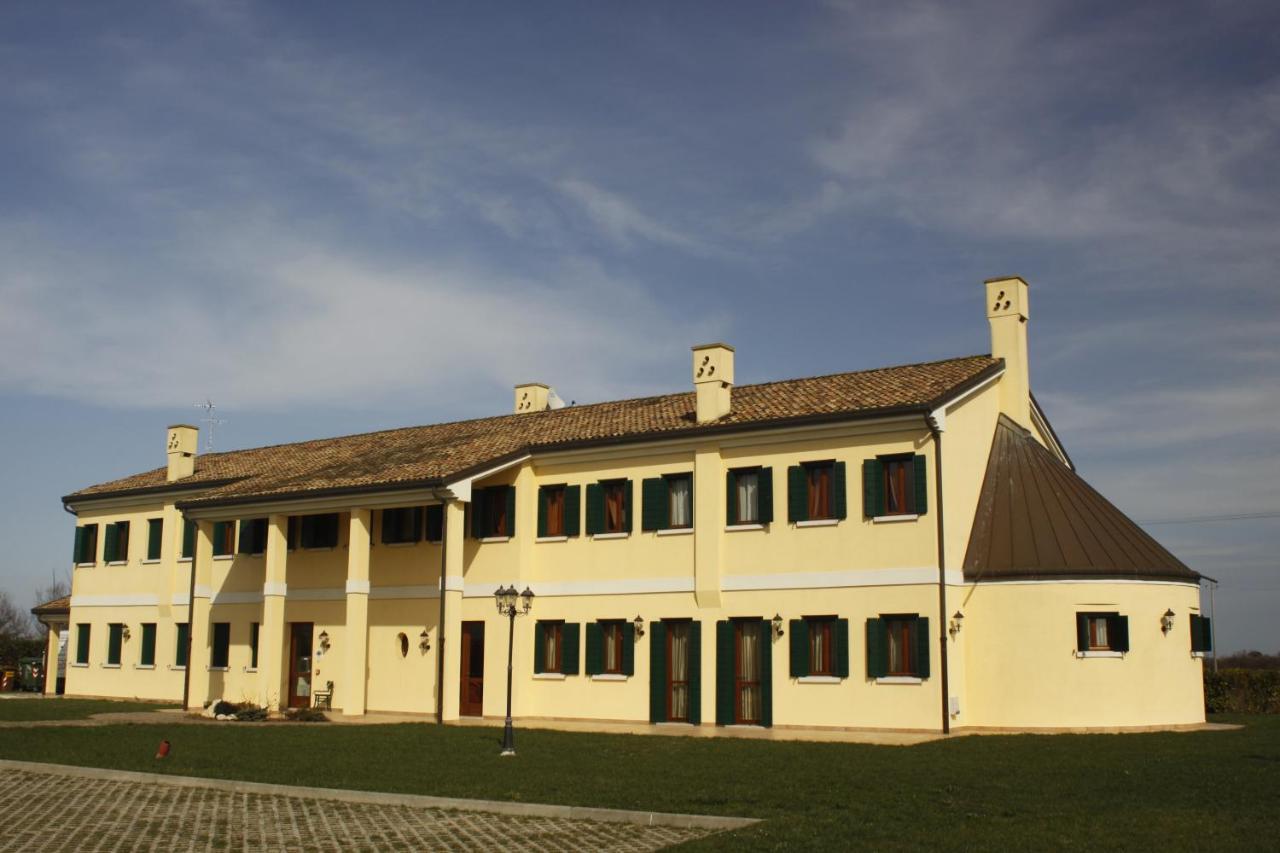 Il Paradello Albergo Ristorante Porto Levante Exterior foto