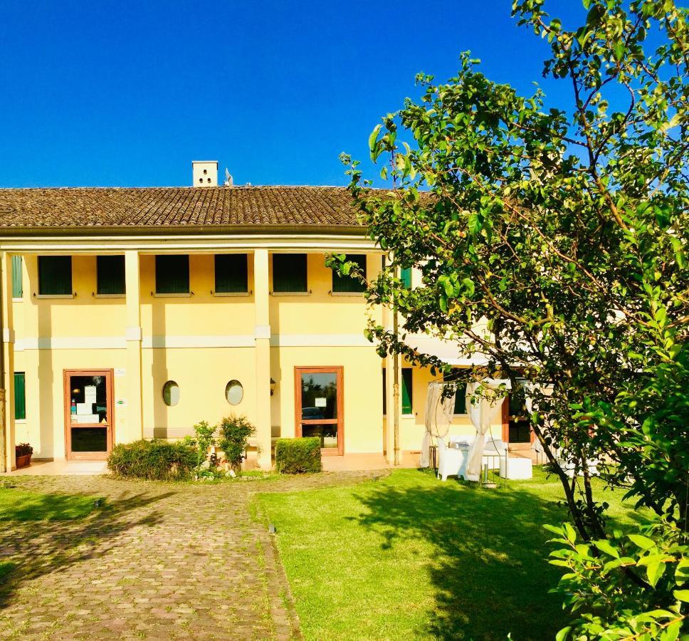 Il Paradello Albergo Ristorante Porto Levante Exterior foto