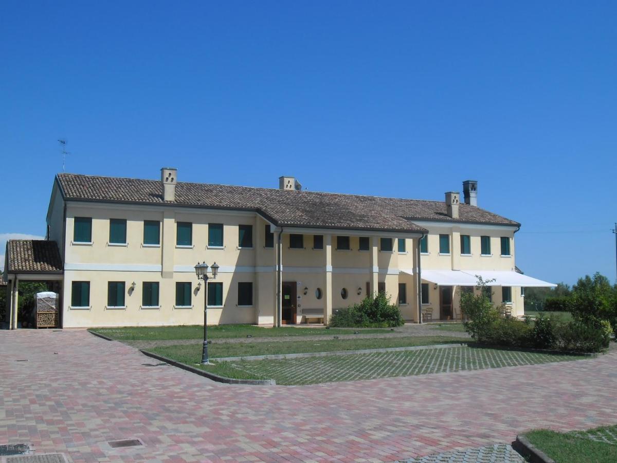 Il Paradello Albergo Ristorante Porto Levante Exterior foto