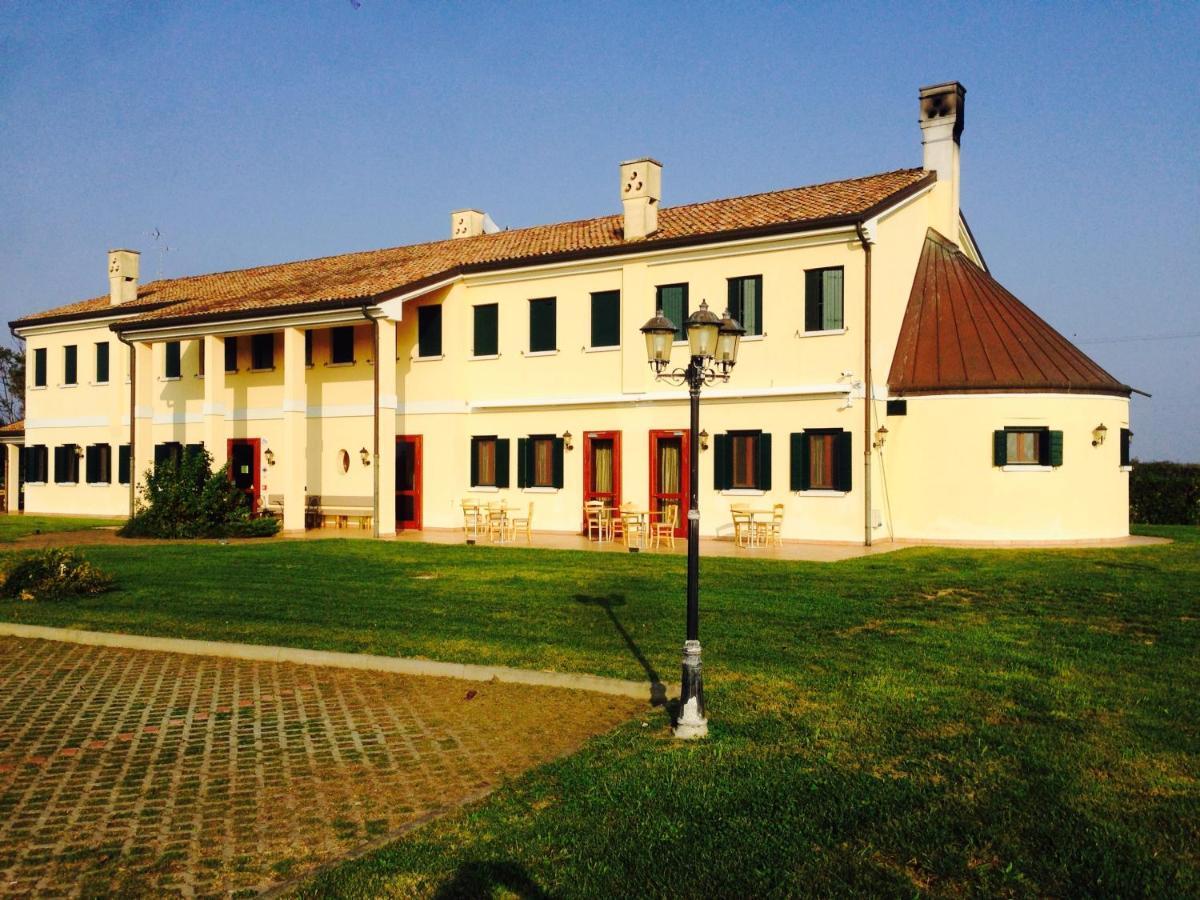 Il Paradello Albergo Ristorante Porto Levante Exterior foto
